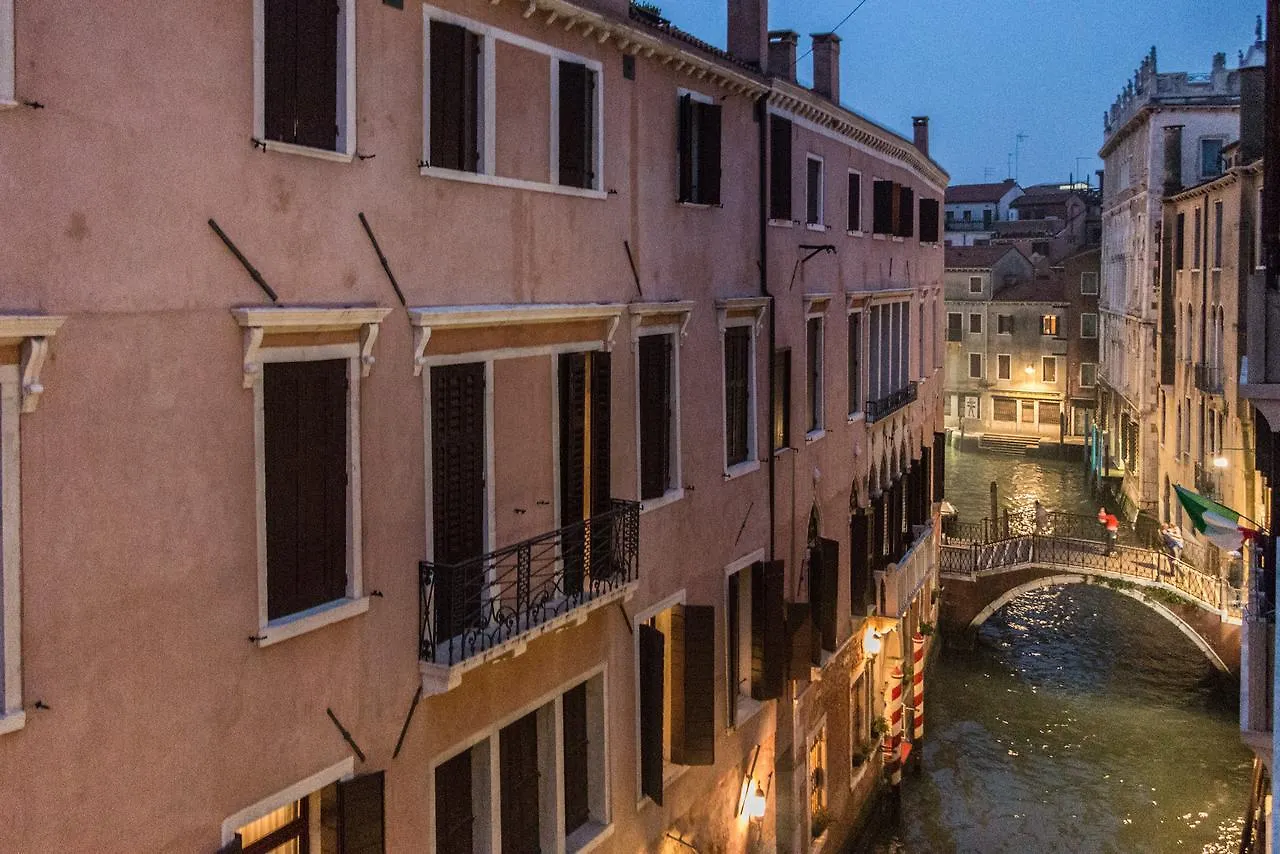 Rialto Bridge Big Apt With Lift By Lionhost Veneza