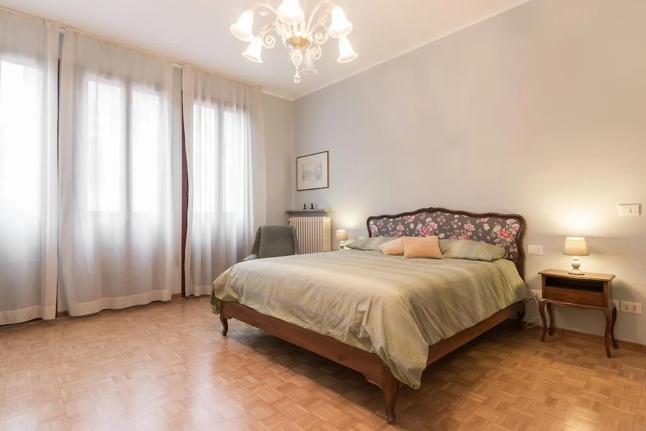 Rialto Bridge Big Apt With Lift By Lionhost Venezia 0*,  Italia