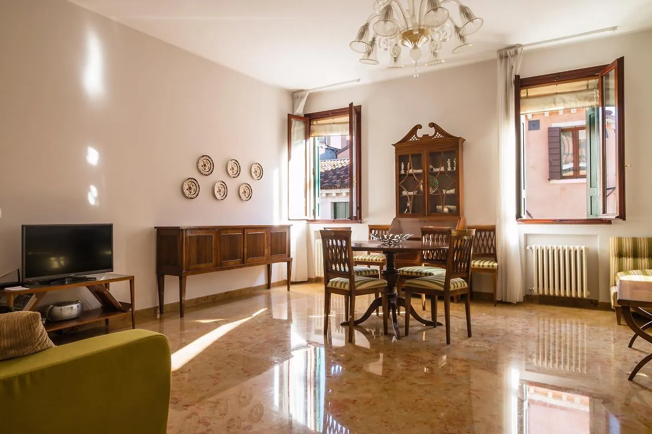 Rialto Bridge Big Apt With Lift By Lionhost location
